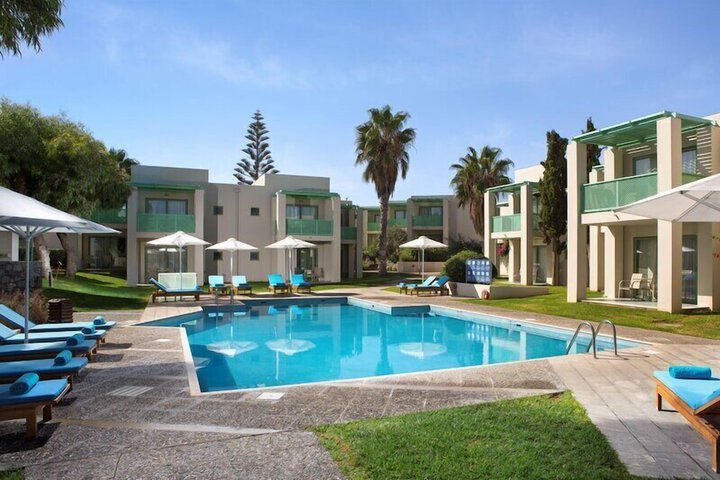 Pool 66 of 137
