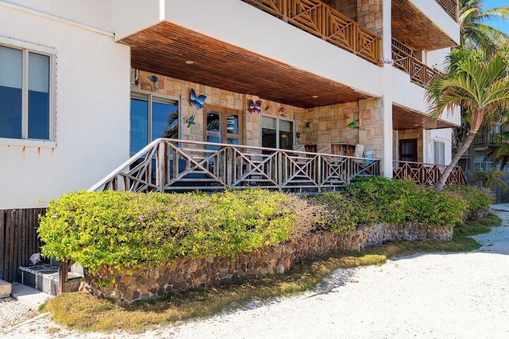 Hotel 899 of 927