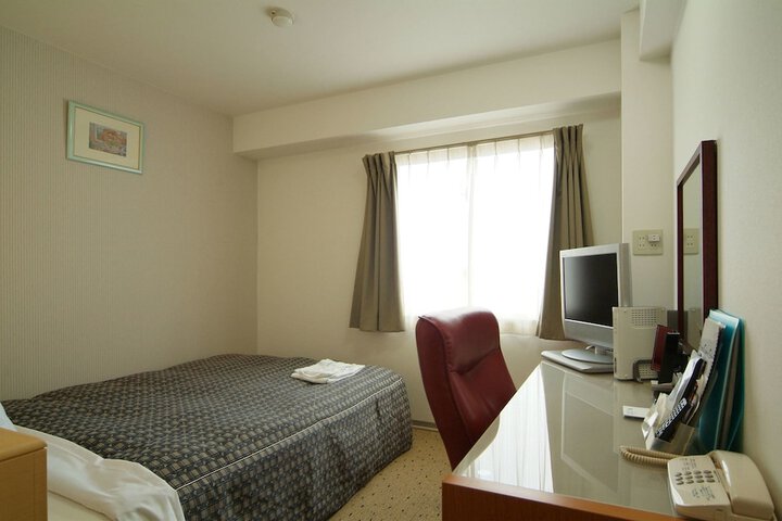 Room 13 of 40