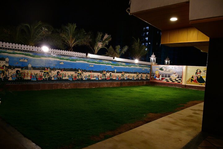 Hotel Exterior 49 of 56