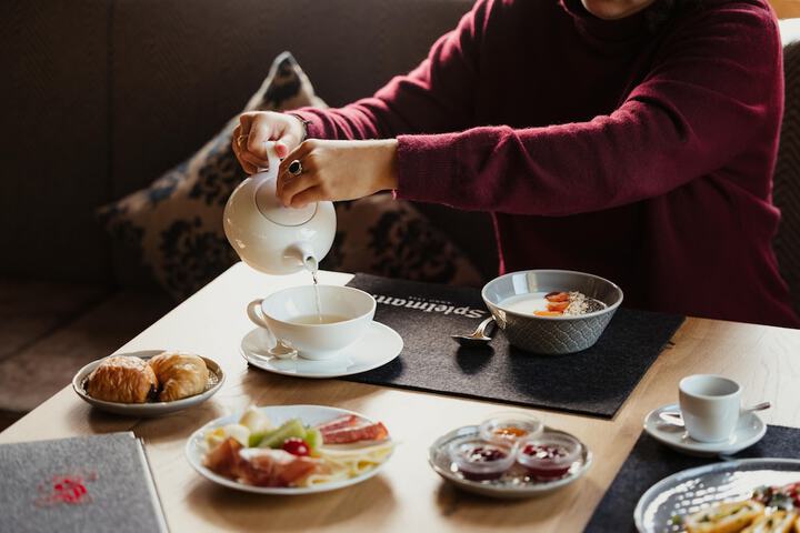 Breakfast/Coffee Service 53 of 78