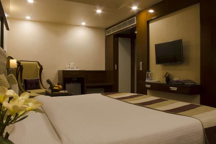 Room 22 of 33