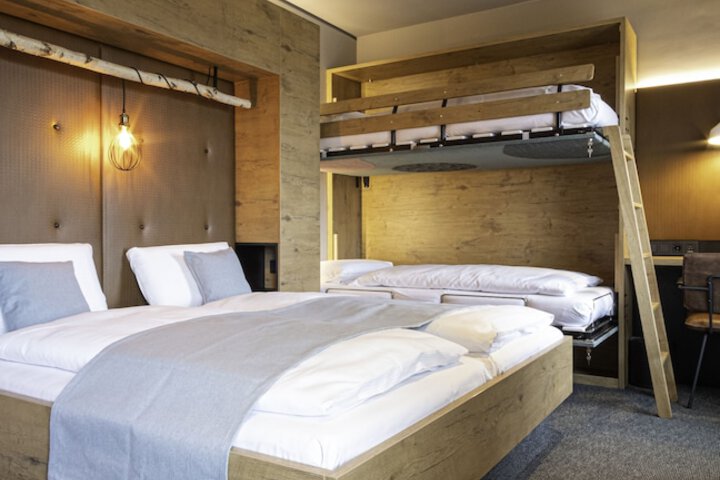 Room 6 of 21