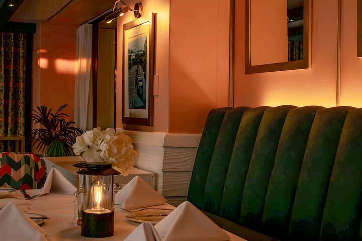 Dining 223 of 370