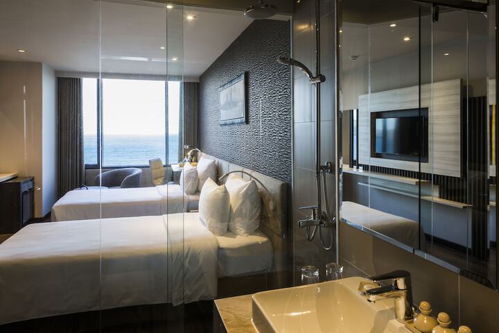 Room 20 of 140
