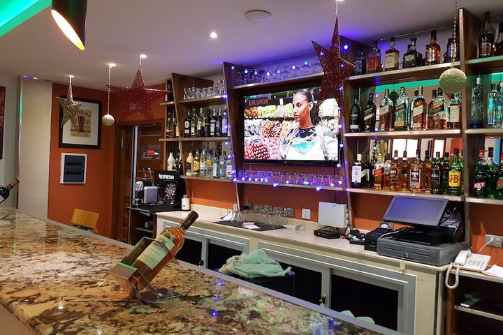 Lounge 62 of 90