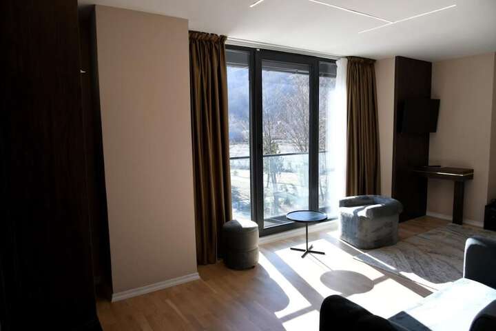 Room 9 of 56