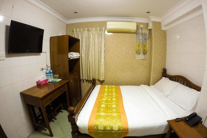 Room 5 of 34