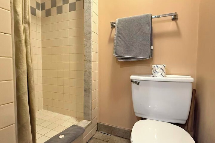 Room 15 of 42