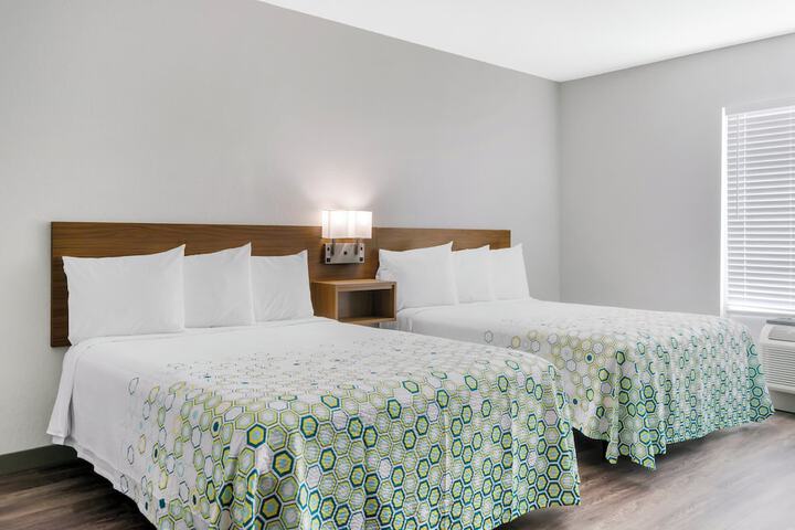 ADA Accessible Studio 1 Queen Bed with Roll in Shower (8 of 20)