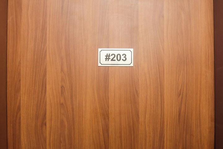 Room 3 of 119