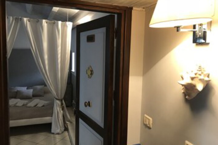 Room 17 of 55