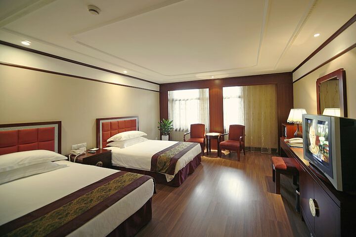 Room 4 of 30