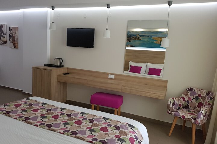 Room 11 of 51