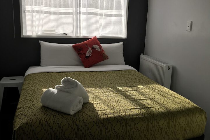 Room 6 of 66