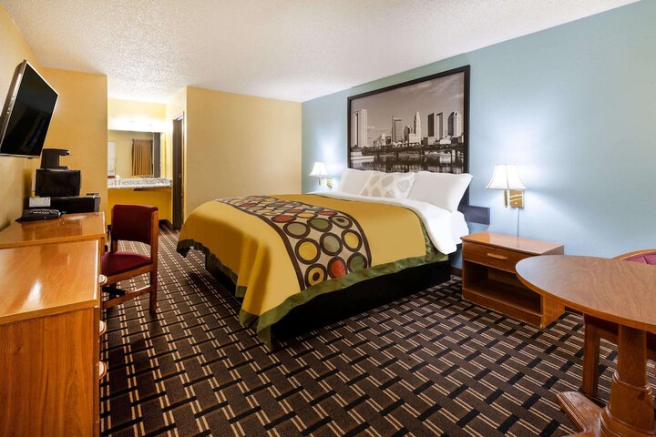 1 King Bed (14 of 15)