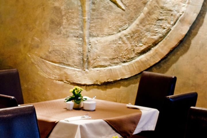Dining 48 of 60