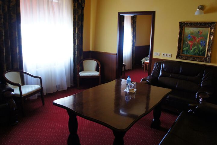 Room 19 of 43