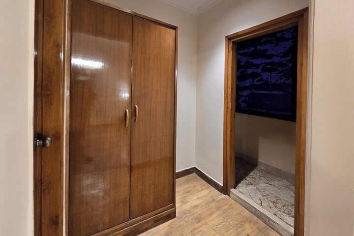 Room 24 of 68