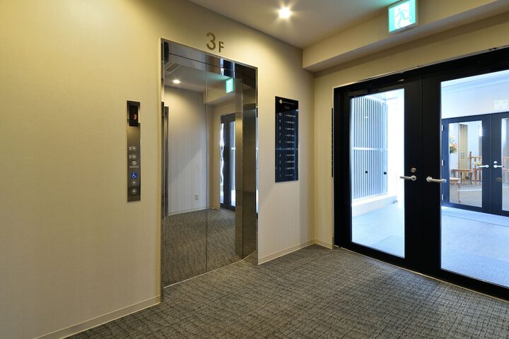 Hotel 2 of 115