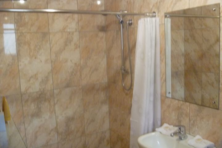 Room 14 of 48