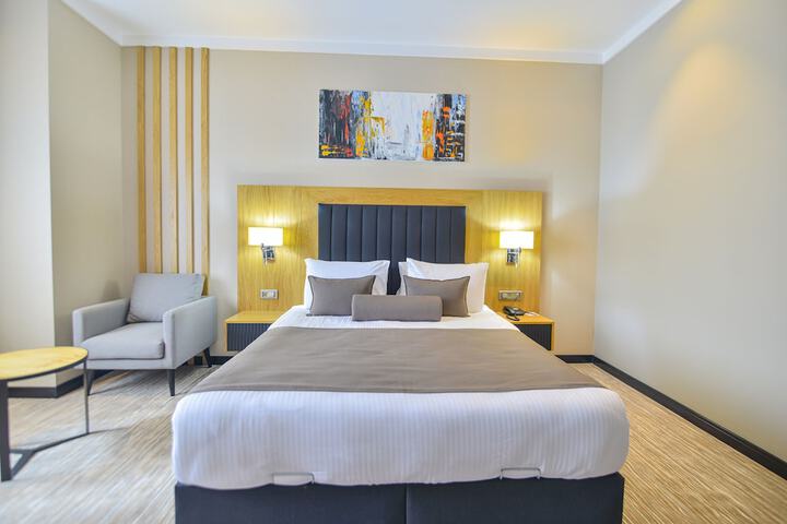 Room 5 of 36