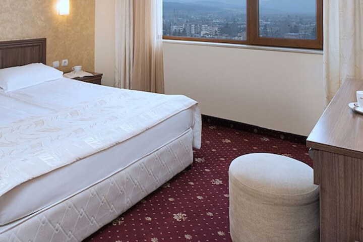 Room 8 of 46