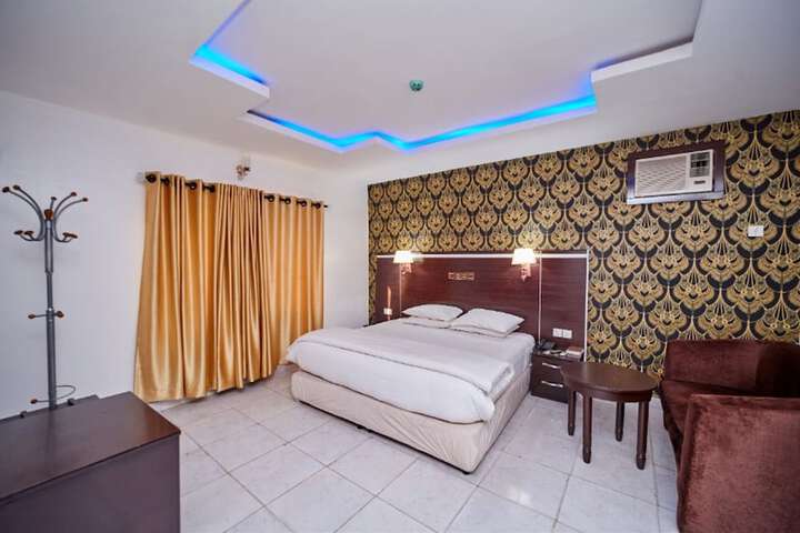 Room 15 of 51