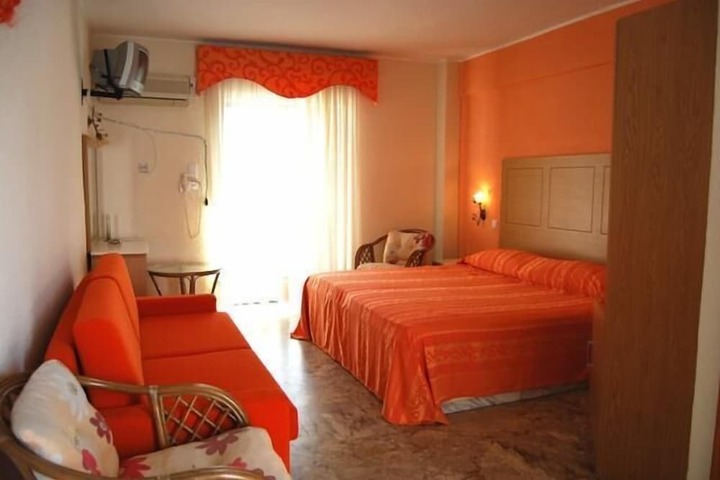 Room 14 of 57