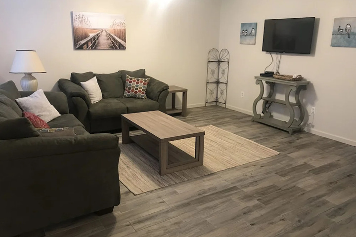 Room 10 of 20