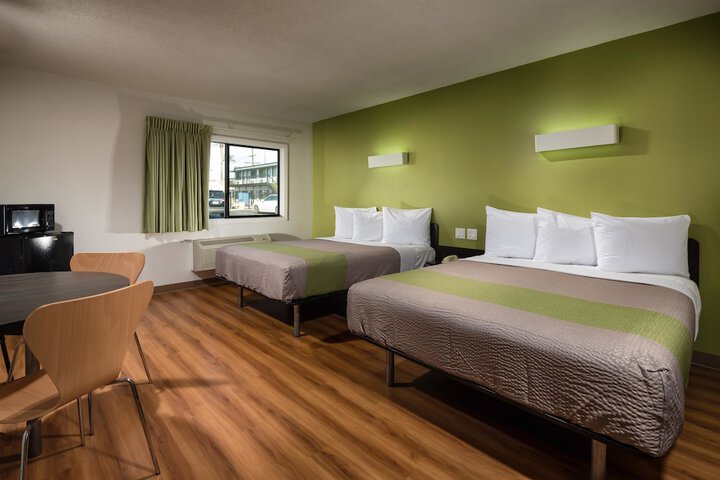Room 9 of 17