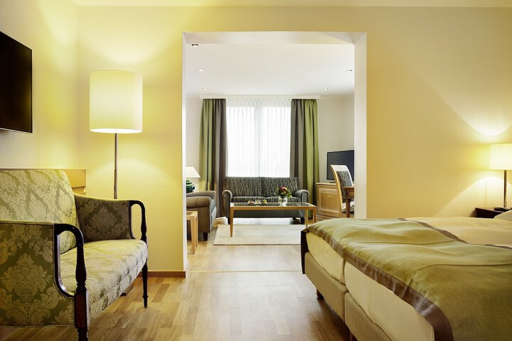 Room 5 of 39