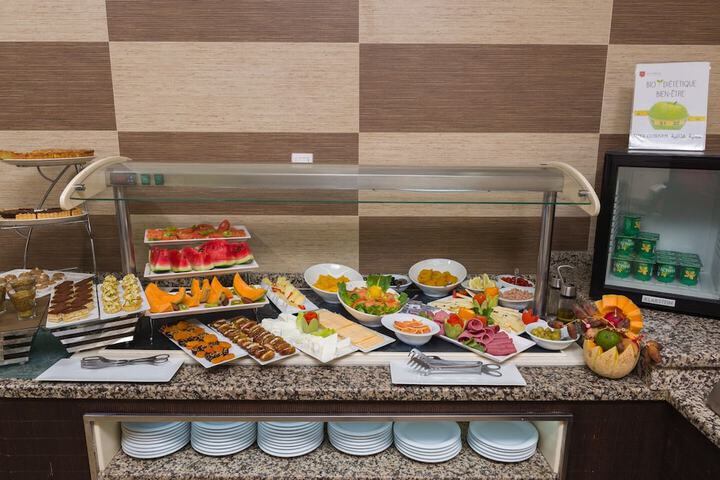 Breakfast buffet