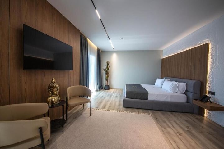 Room 50 of 93