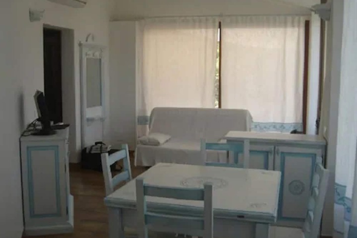 Room 12 of 37