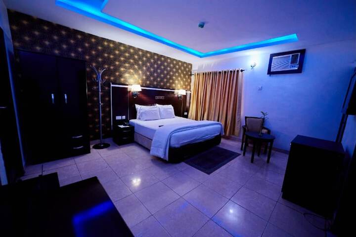 Room 17 of 51