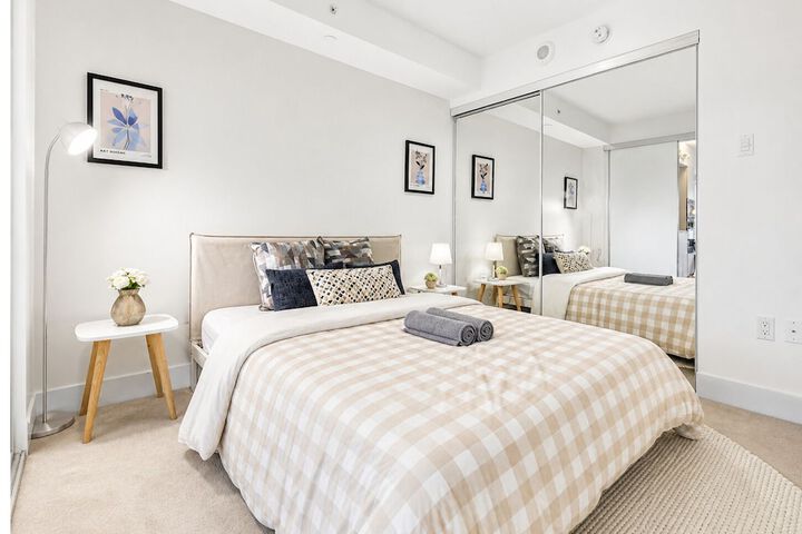Room 2 of 21