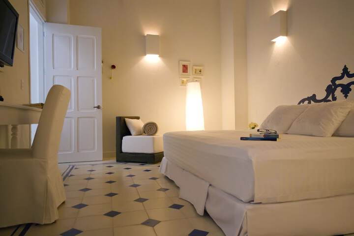Room 15 of 44