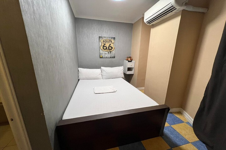 Room 11 of 26