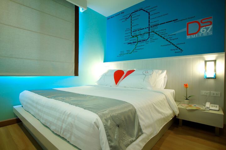 Room 9 of 34