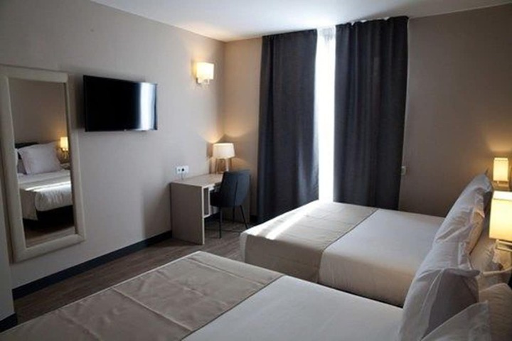 Room 7 of 31
