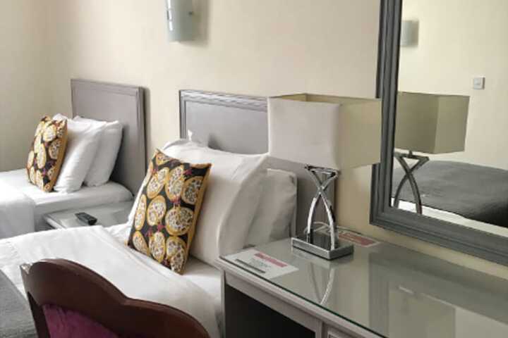 Room 10 of 73