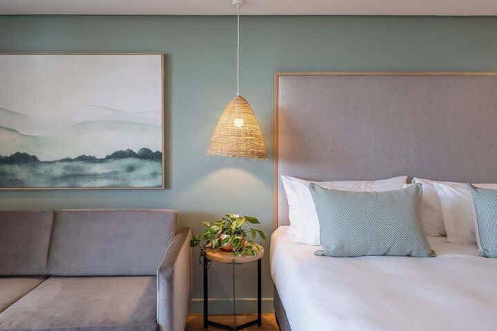 Room 10 of 52