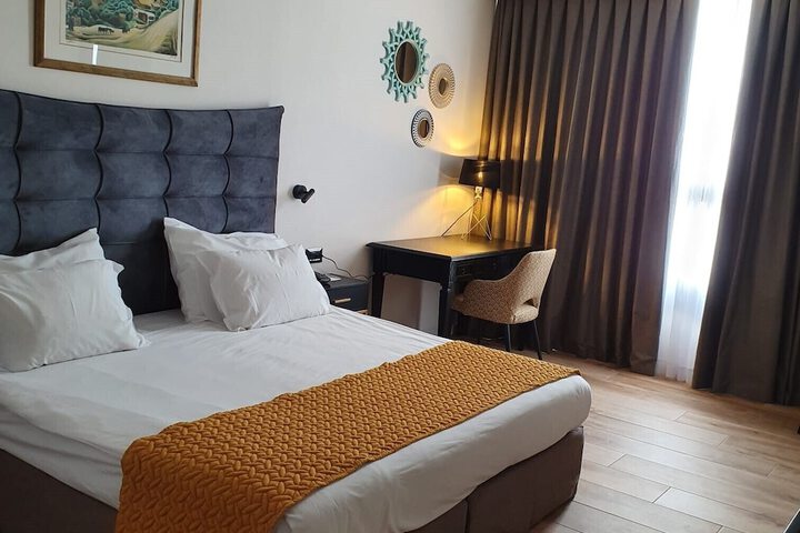 Room 10 of 46