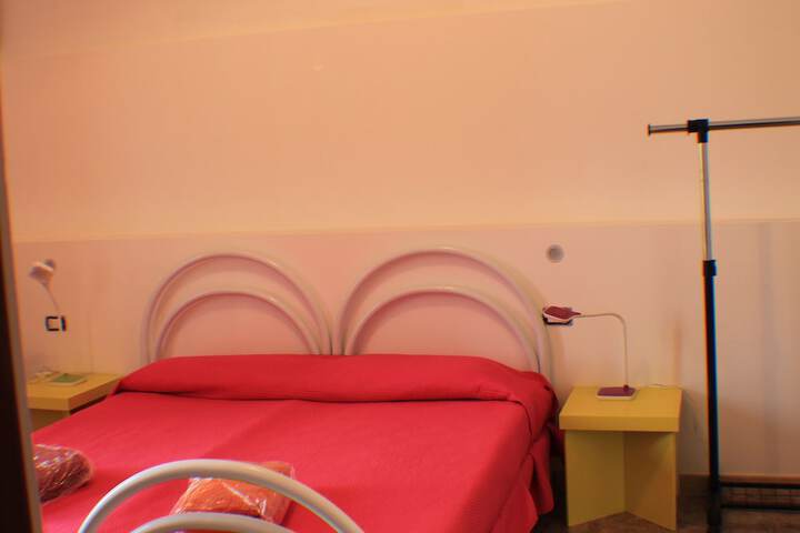 Room 21 of 48