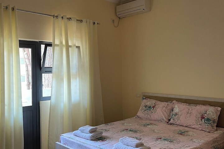 Room 7 of 15
