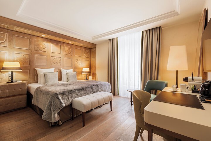 Room 10 of 71