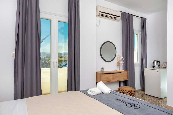 Room 52 of 135