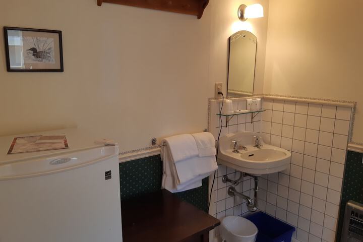 Room 185 of 215
