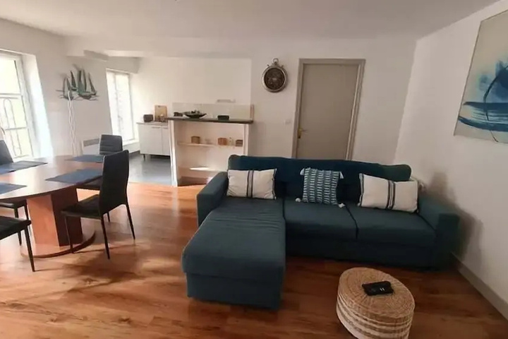 Room 3 of 21